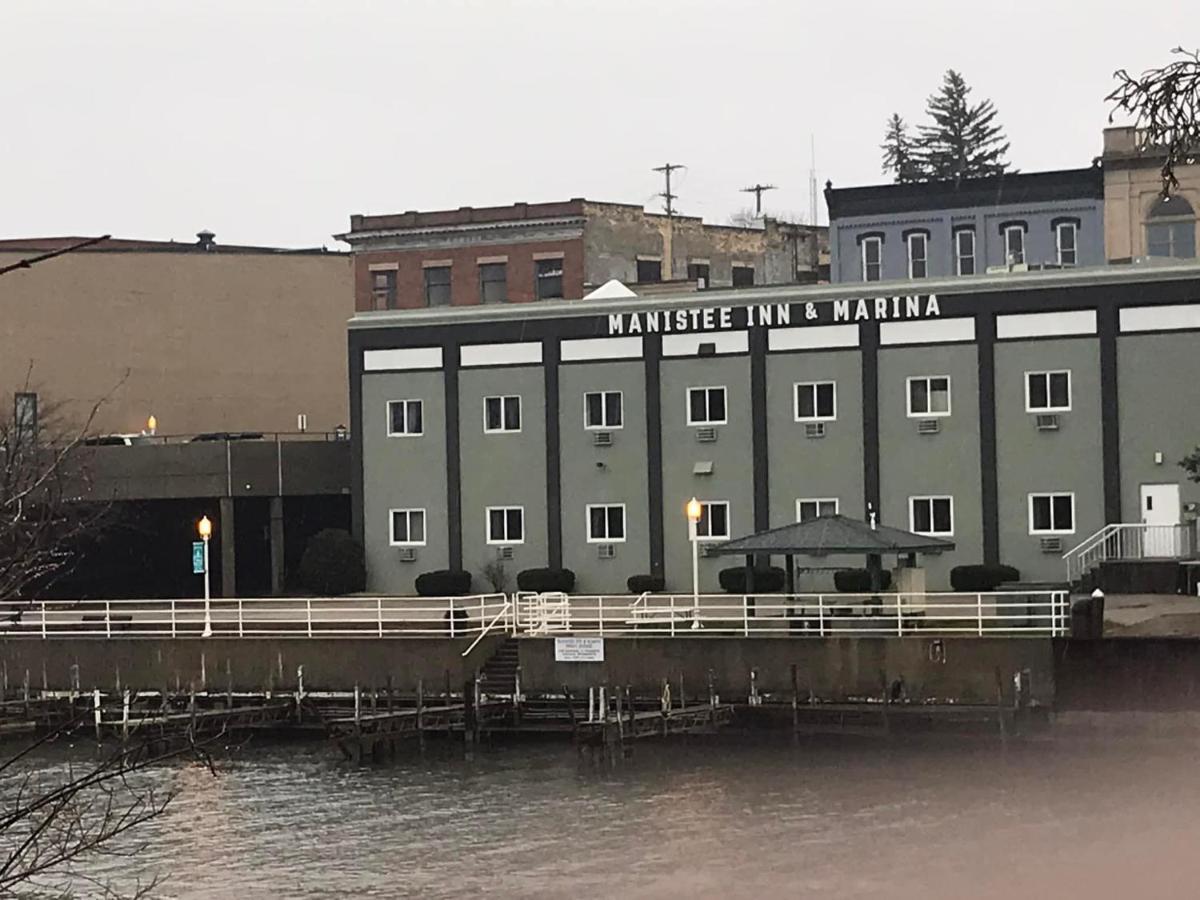Manistee Inn & Marina מראה חיצוני תמונה